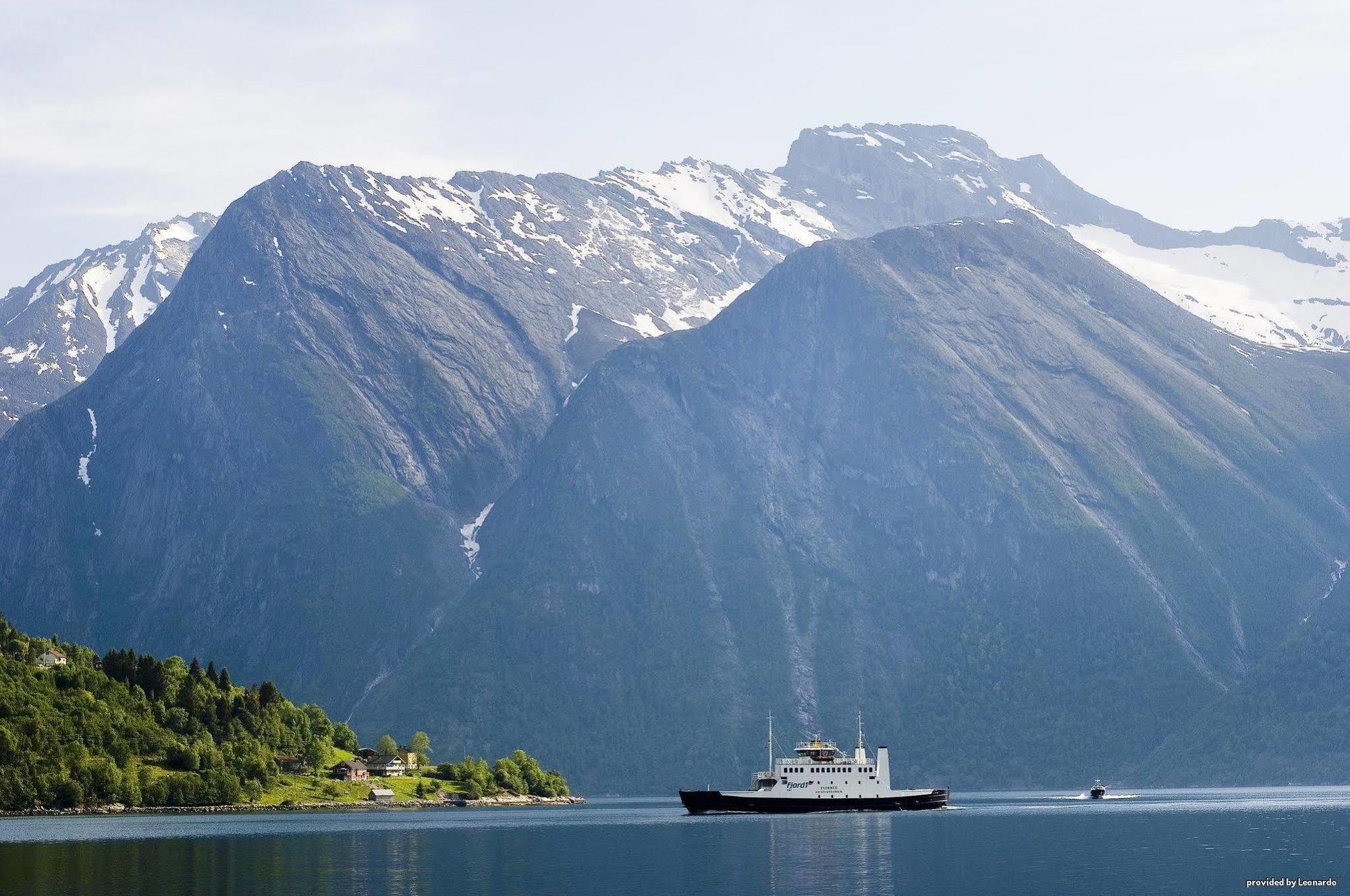 Thon Partner Hotel Baronen Alesund Exterior photo